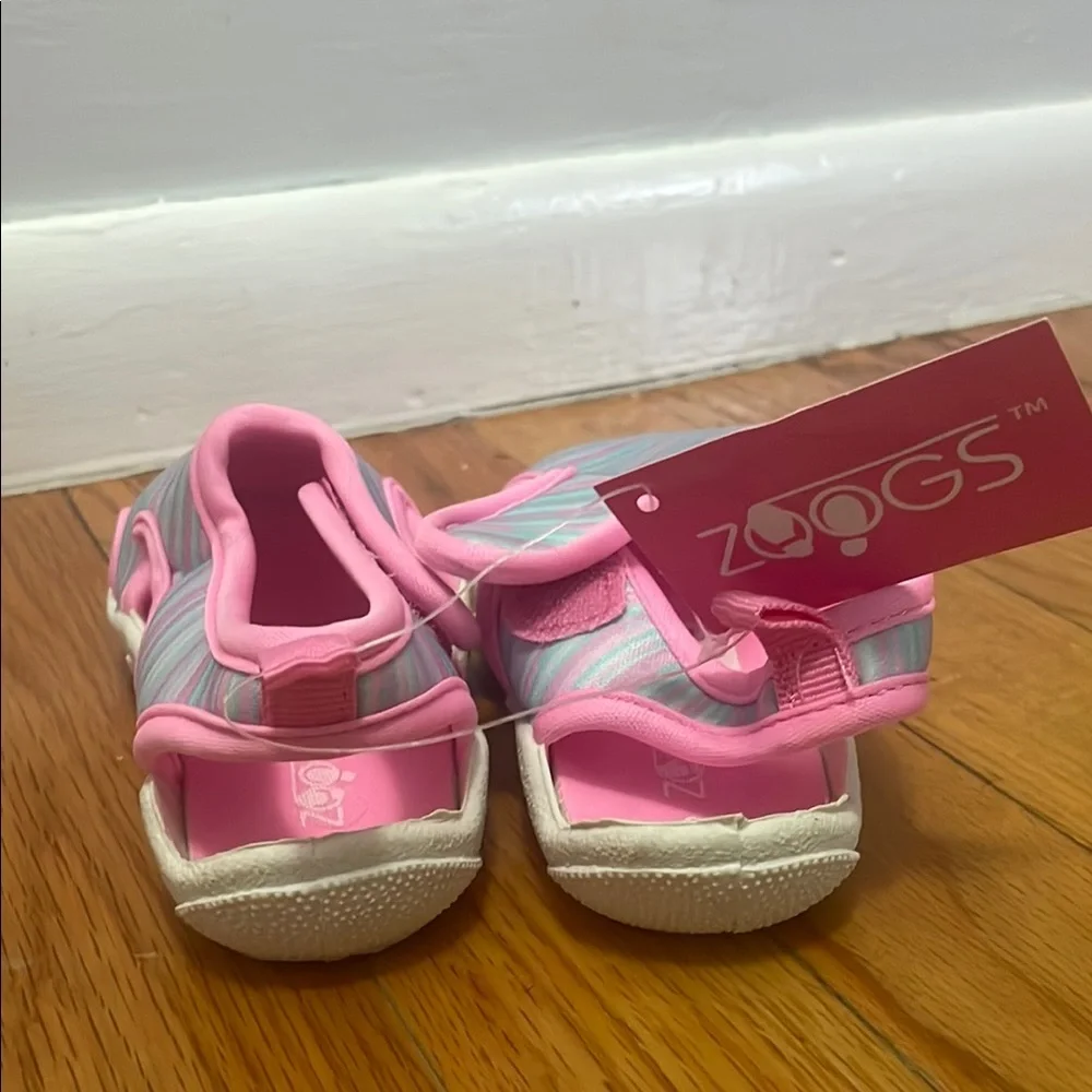 ZOOGS Pink and Blue Slip-On Water Shoes with Cushioned Sole Size 8